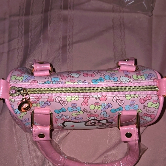 Hello Kitty Pink Handbag - Picture 6 of 10